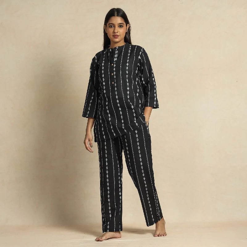 2023-919-1-111-black-jacquard-cotton-top-pyjama-night-suit-set