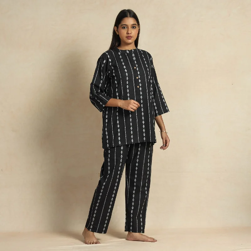 2023-919-1-111-black-jacquard-cotton-top-pyjama-night-suit-set