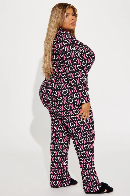 hug-and-kiss-me-pj-pant-set-black-combo