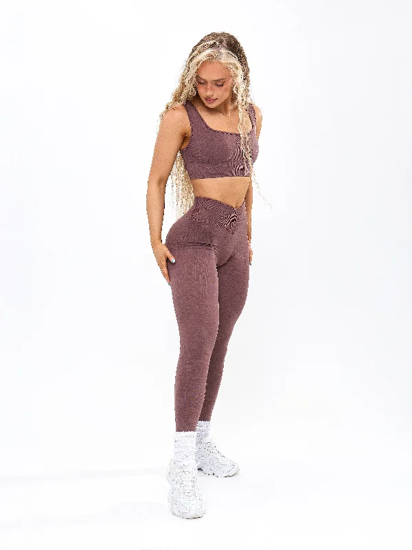 synergy-seamless-sports-bra-mocha-berry