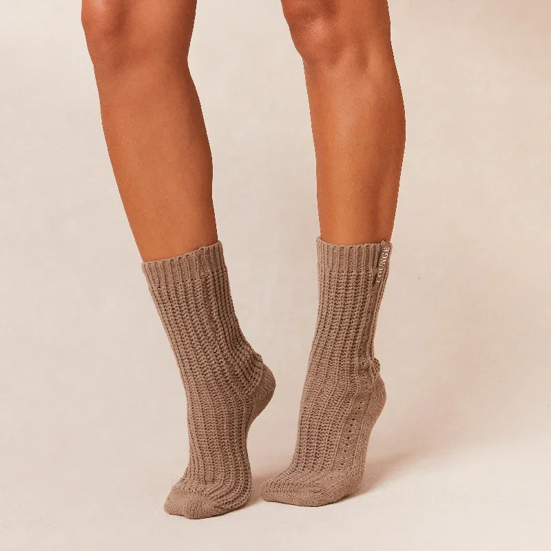 snooze-knitted-socks-fawn