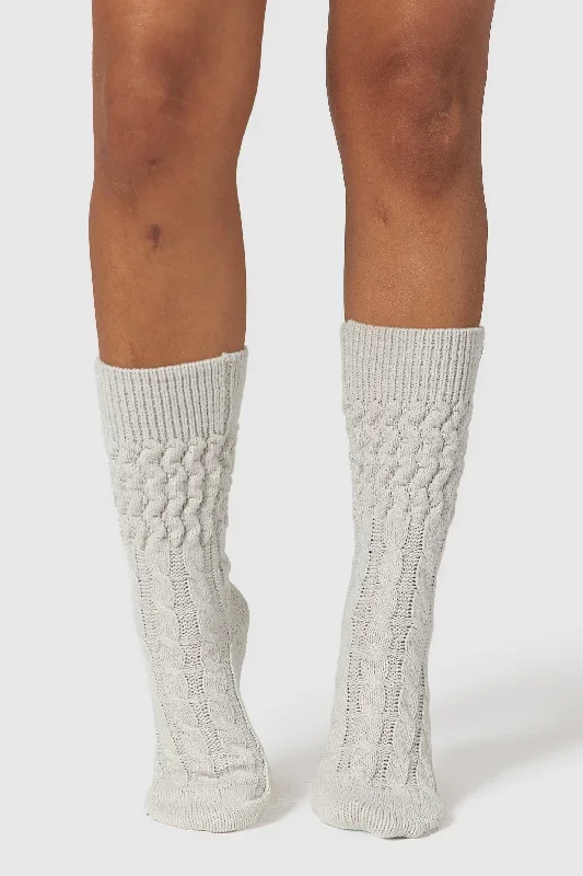 snug-knitted-socks-frost